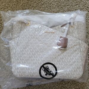 Michael Kors Jet Set Travel Bag Tote